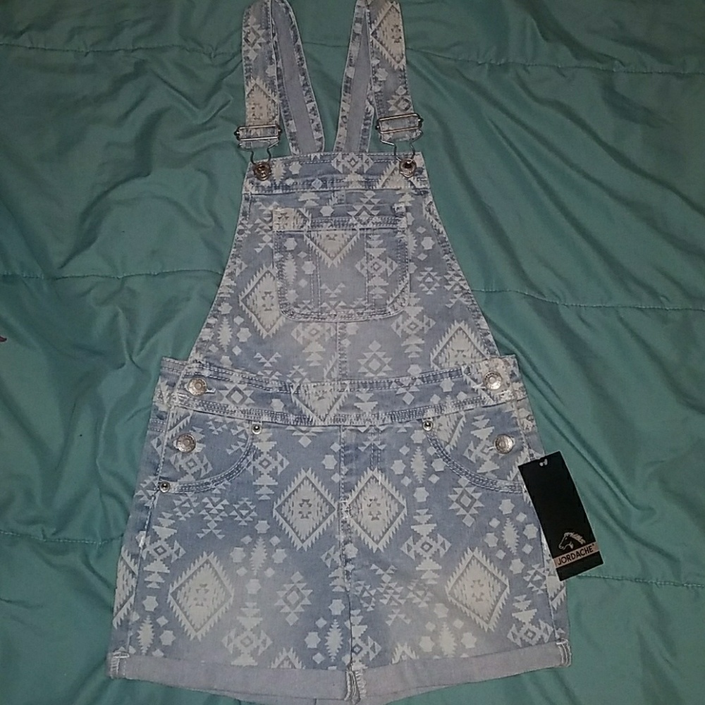 Overall shorts